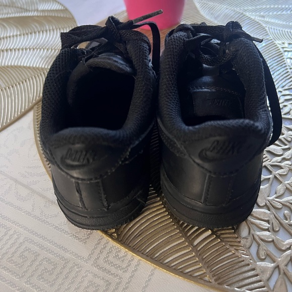 Nike Men's Black Sneakers - Picture 5 of 5